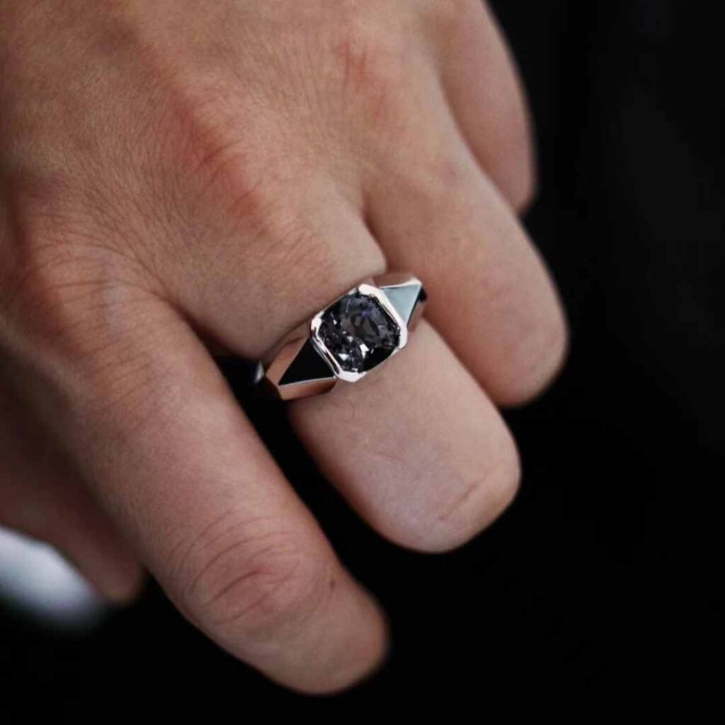 What is the Black Ring Spiritual Meaning? Happy Life Logic